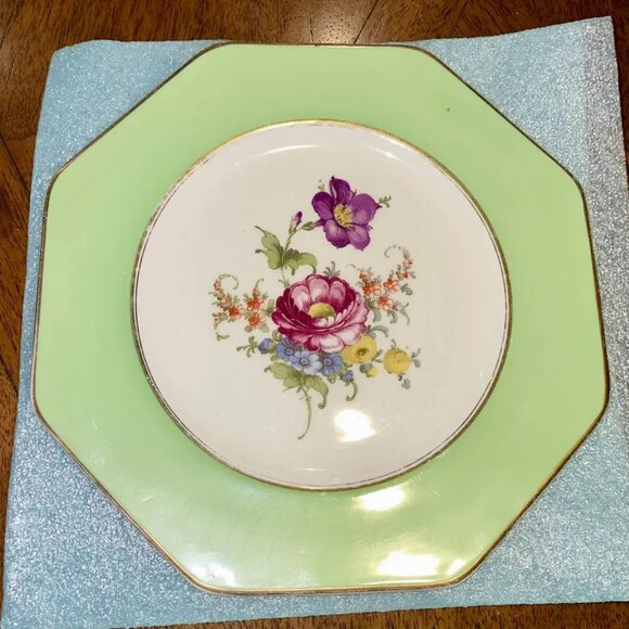 Vtg Regal Ware 9” Octagonal Luncheon Plate Victorian Art Gold Trim - Picture 1 of 4